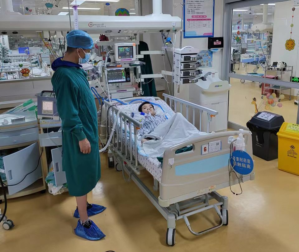 泸水市跨省救护车出租公司